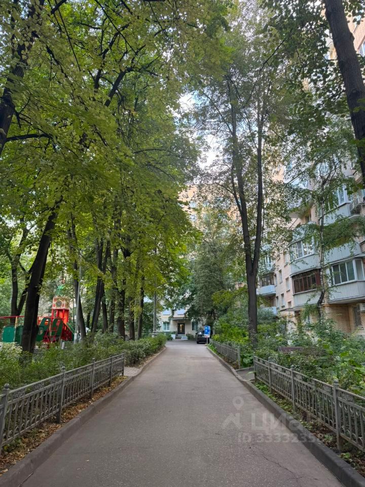 m. Barrikadnaya: Apartment, 2-rooms