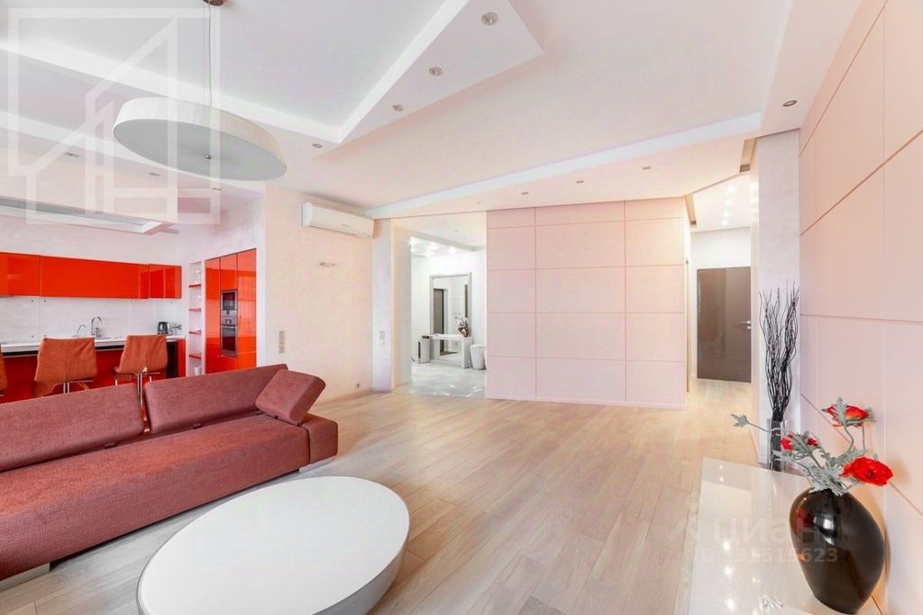 m. Prospekt Vernadskogo: Apartment, 3-rooms