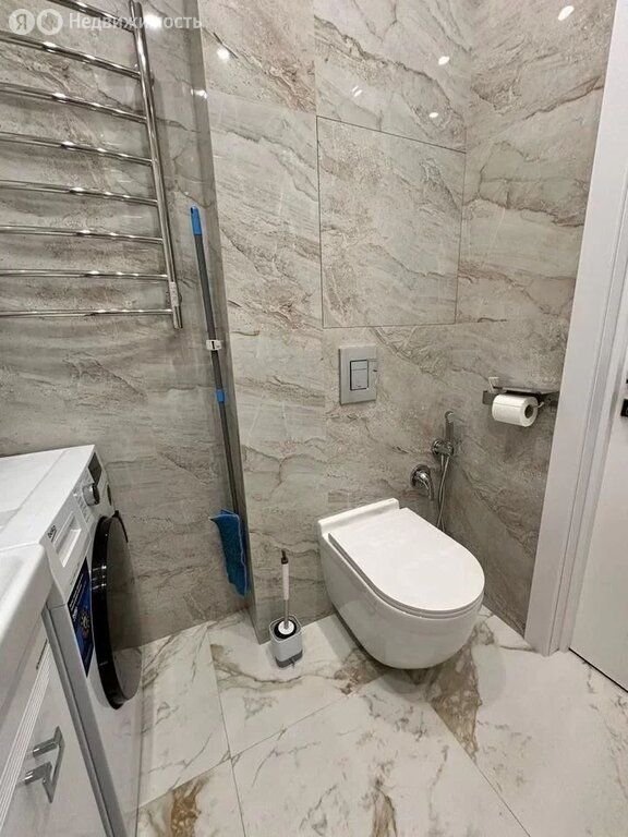 m. ZIL: Apartment, 1-rooms