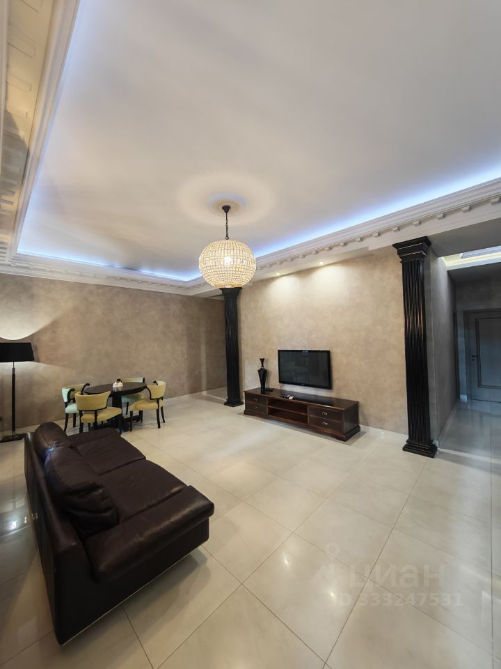 m. Kropotkinskaya: Apartment, 2-rooms
