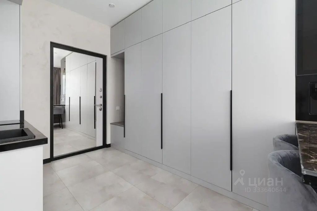 m. Aminyevskaya: Apartment, studio