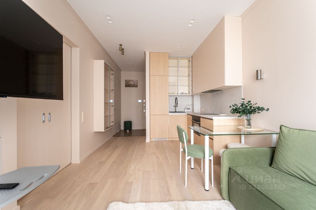 m. Serp i Molot: Apartment, 2-rooms