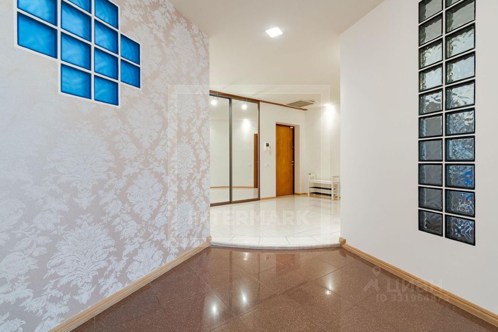 m. Smolenskaya: Apartment, 3-rooms