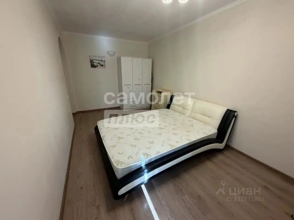 m. Pavshino: Apartment, 2-rooms