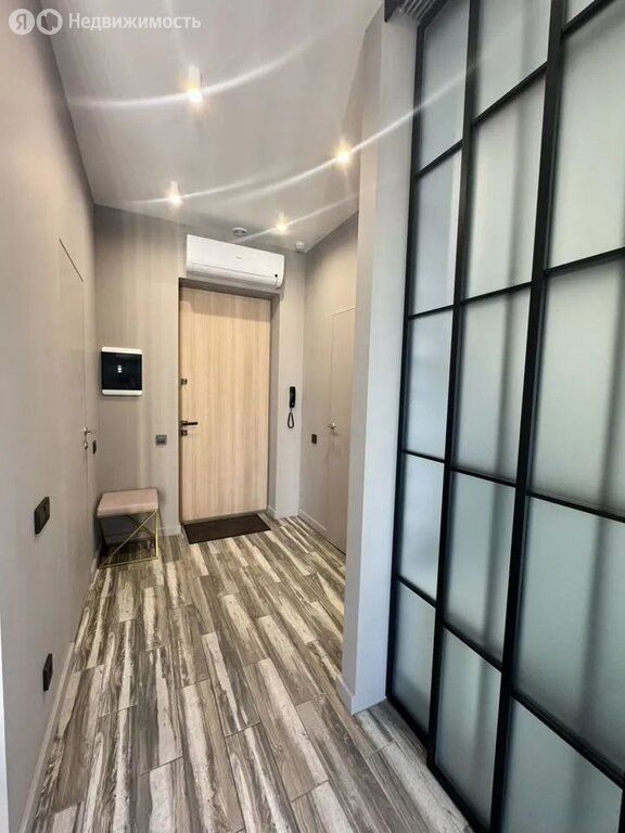 m. Narodnoe Opolchenie: Apartment, studio