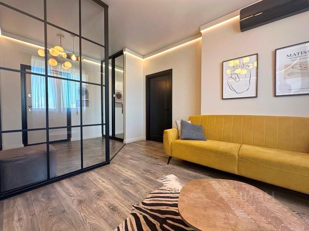 m. Universitet druzhby narodov: Apartment, 2-rooms