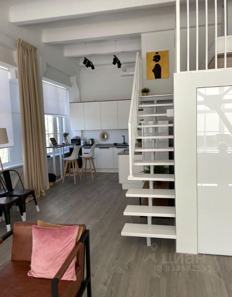 m. Sokolinaya Gora: Apartment, 2-rooms