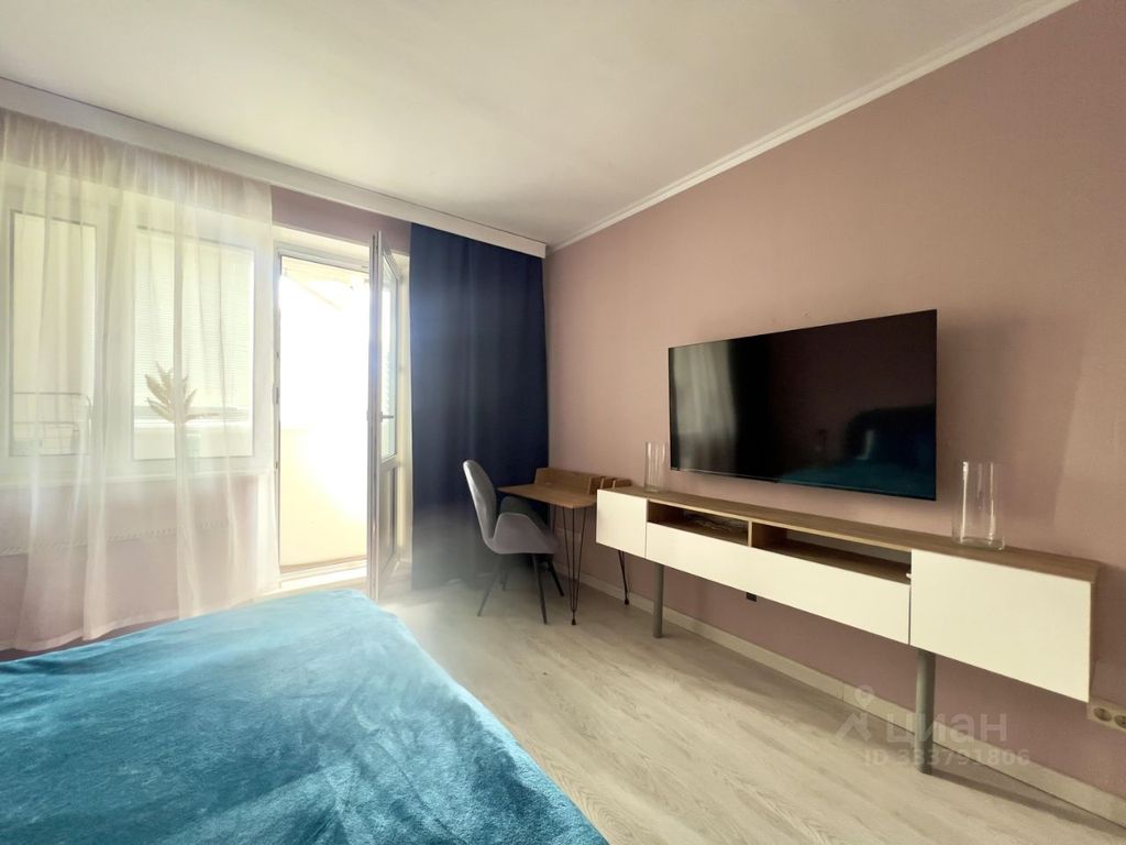 m. Molodezhnaya: Apartment, 1-rooms