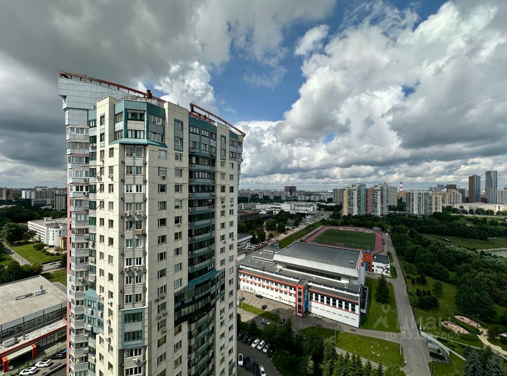 m. Yugo-Zapadnaya: Apartment, 3-rooms
