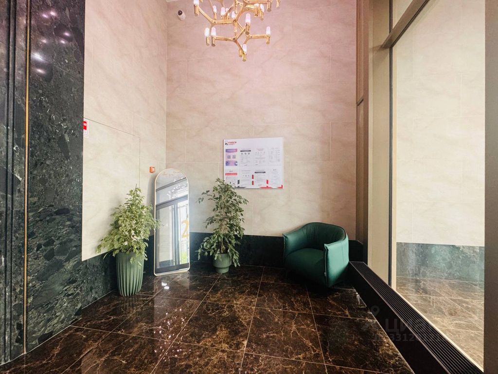 m. ZIL: Apartment, 2-rooms