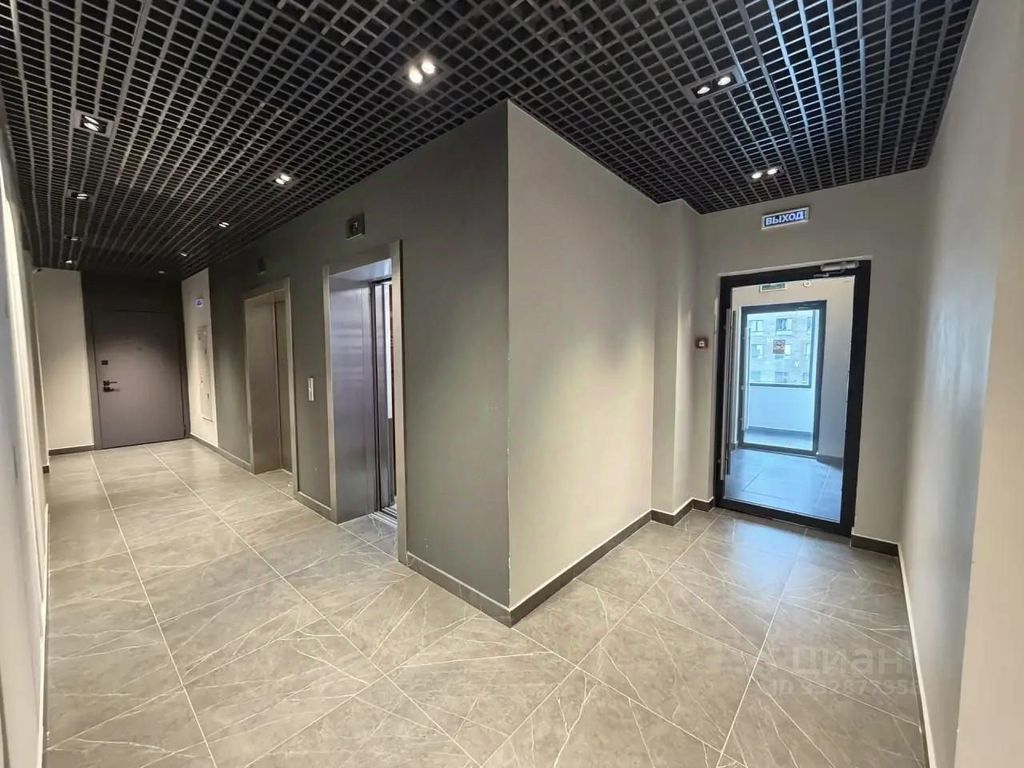 m. ZIL: Apartment, 2-rooms