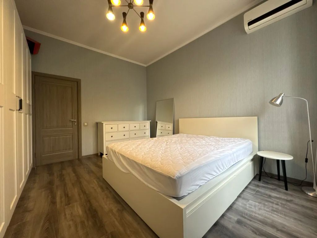 m. Okhotny ryad: Apartment, 2-rooms