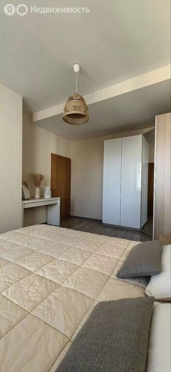 m. Dubrovka: Apartment, 2-rooms