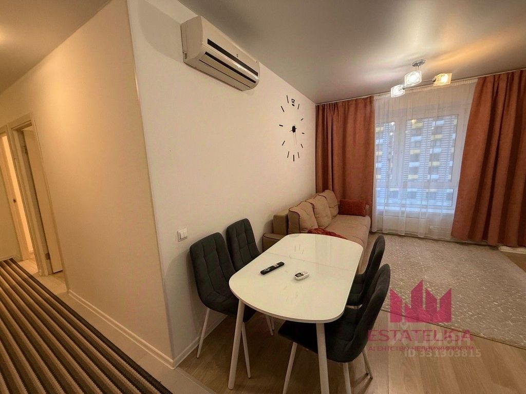 m. Lukhmanovskaya: Apartment, 2-rooms