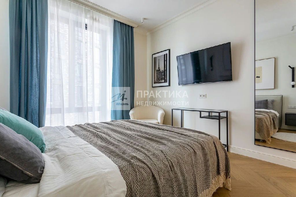 m. Ulitsa 1905 goda: Apartment, 3-rooms