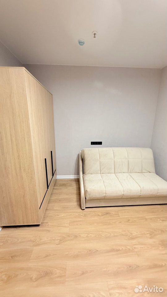 m. Maryina Roscha: Apartment, studio