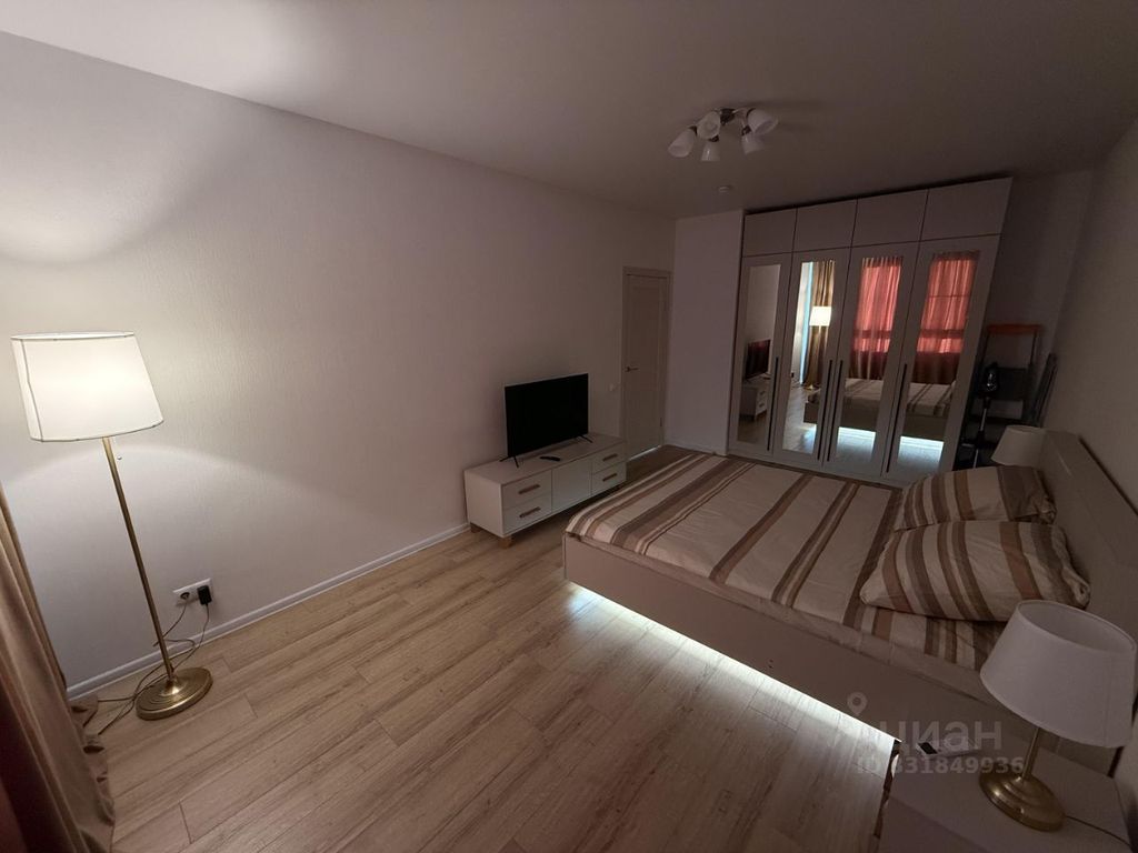 m. Narodnoe Opolchenie: Apartment, 1-rooms