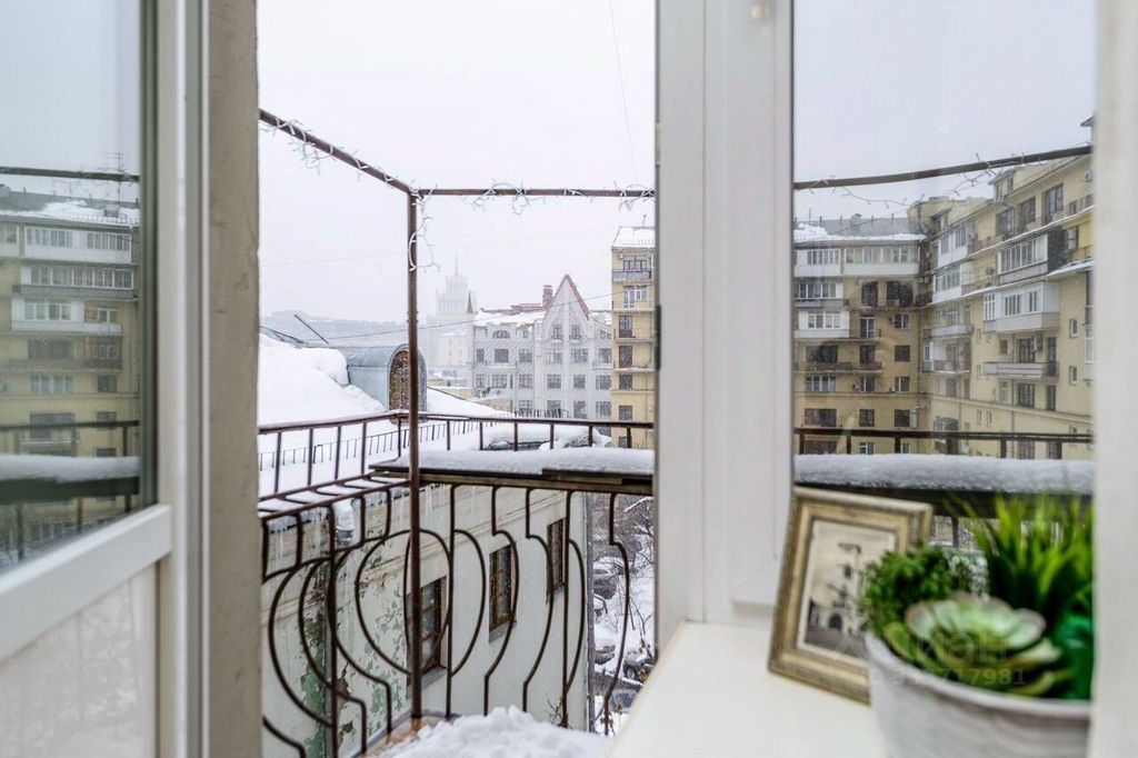 m. Tverskaya: Apartment, 3-rooms