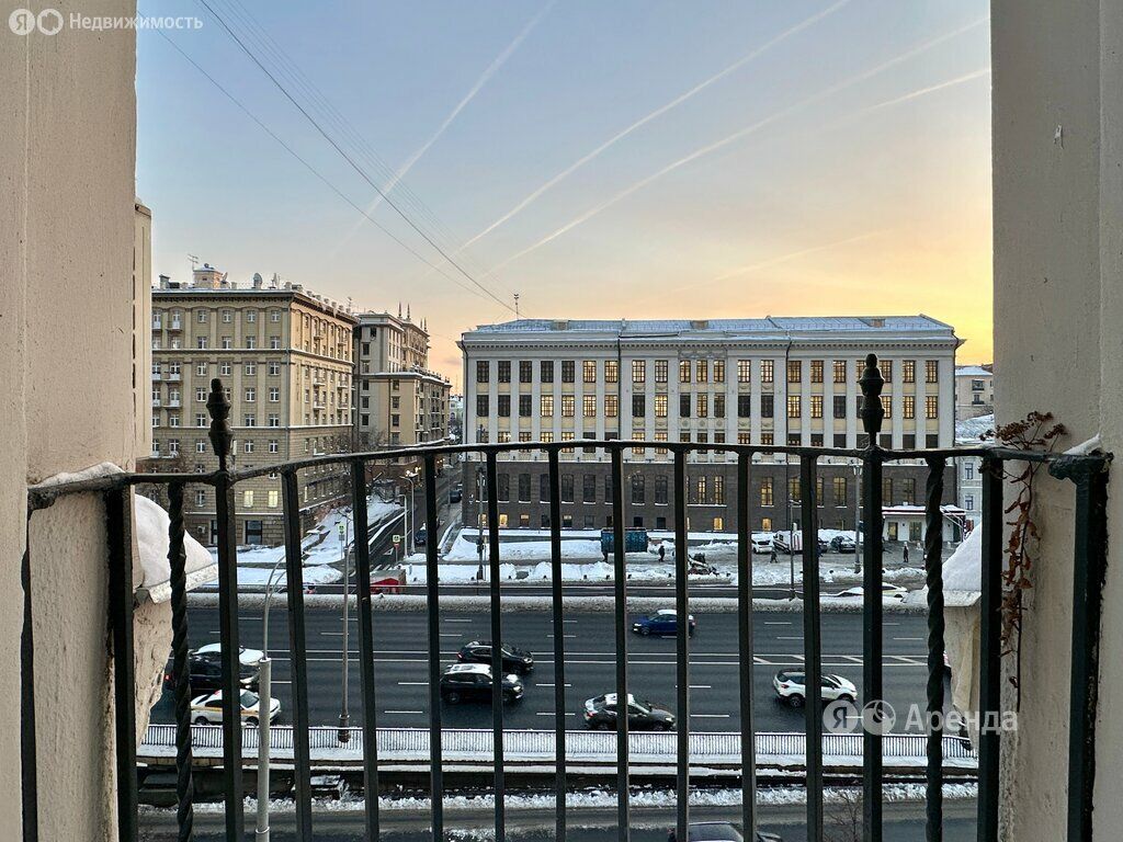 m. Tsvetnoy bulvar: Apartment, 2-rooms