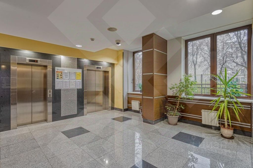 m. Smolenskaya: Apartment, 3-rooms