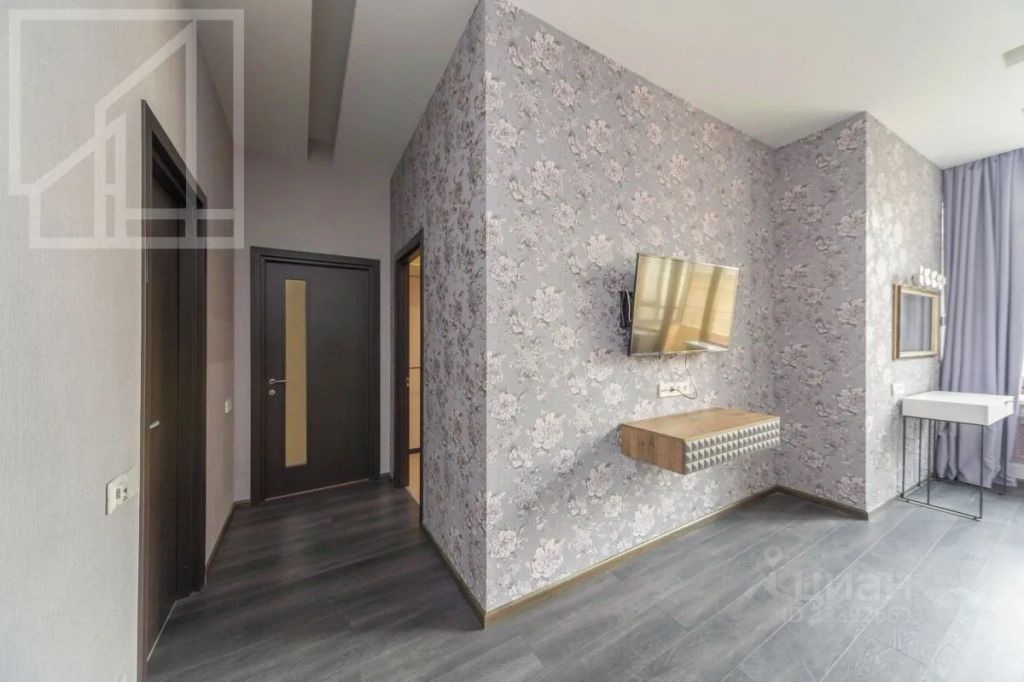 m. Smolenskaya: Apartment, 4-rooms