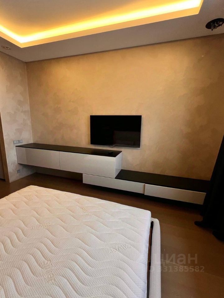 m. Oktyabrskoe pole: Apartment, 2-rooms