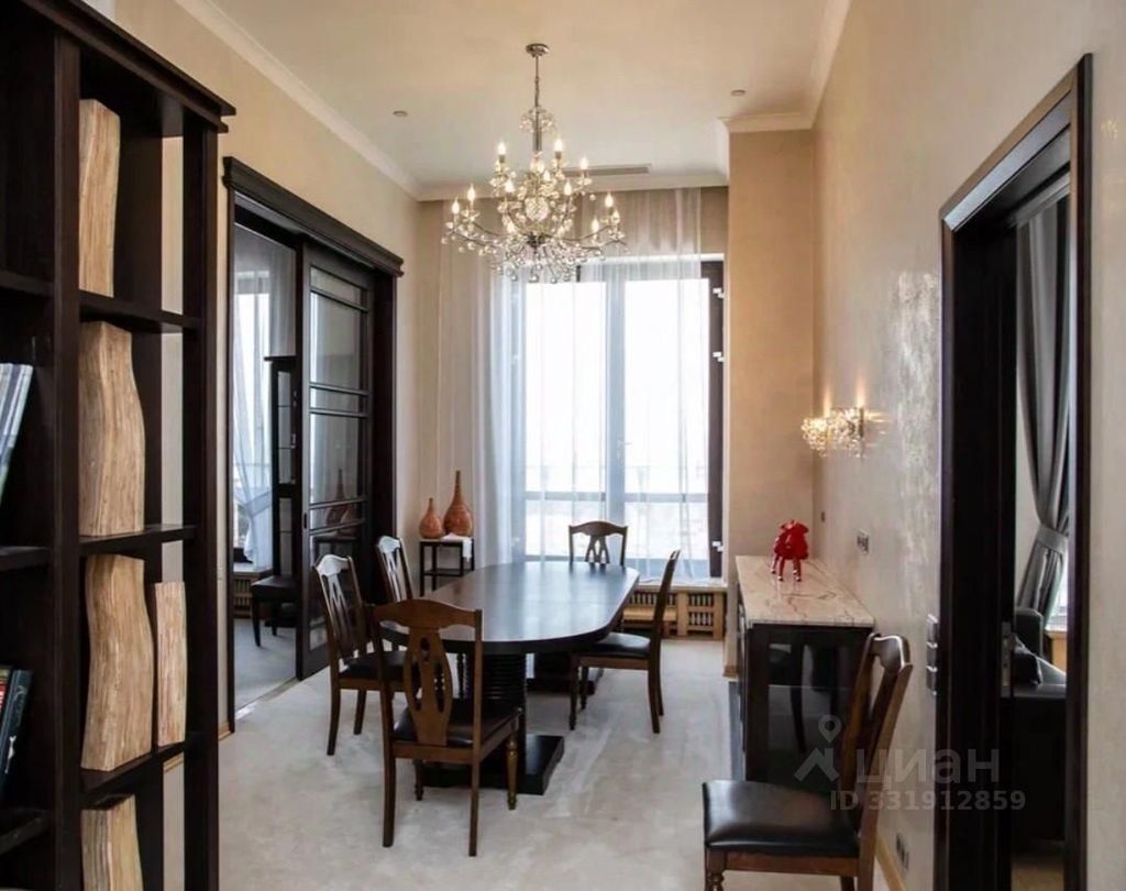 m. Minskaya: Apartment, 6-rooms