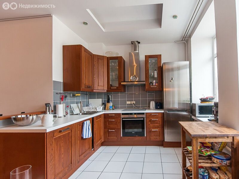 m. Polyanka: Apartment, 3-rooms