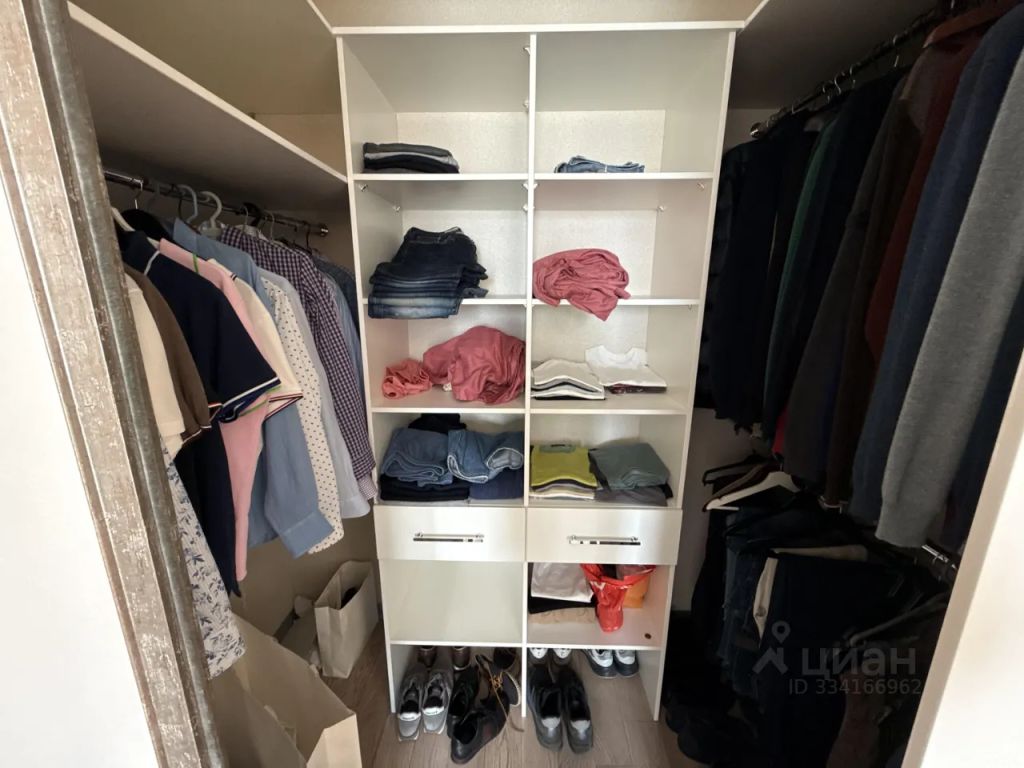 m. Aminyevskaya: Apartment, 2-rooms