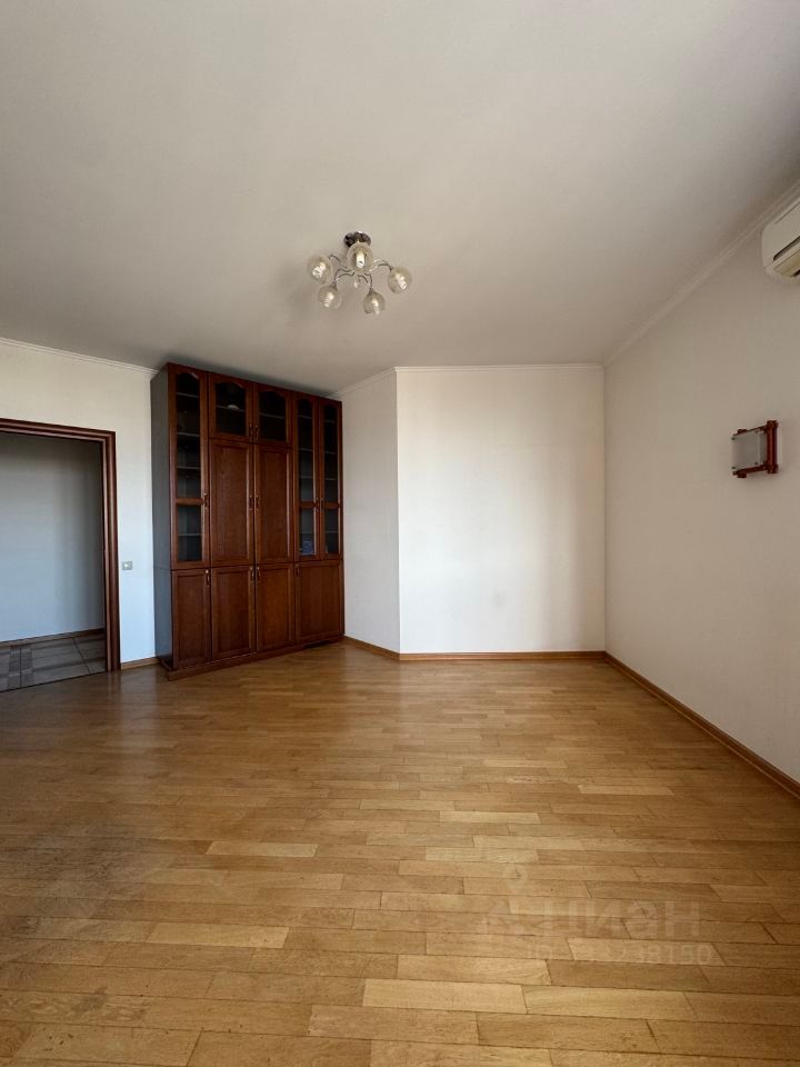 m. Lukhmanovskaya: Apartment, 2-rooms