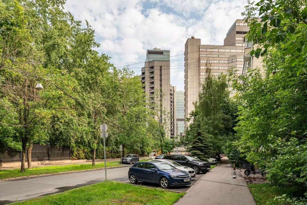 m. Ulitsa 1905 goda: Apartment, 2-rooms
