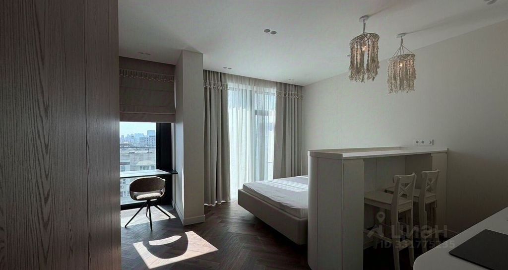 m. Maryina Roscha: Apartment, studio