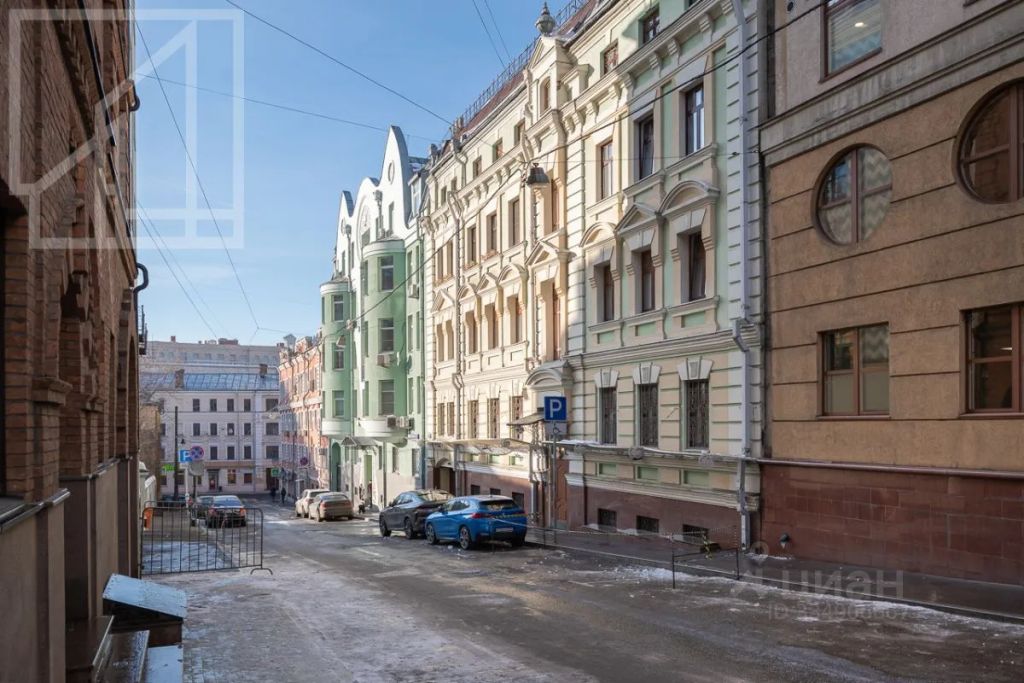 m. Trubnaya: Apartment, 3-rooms