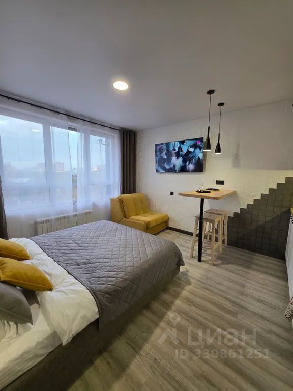 m. Lukhmanovskaya: Apartment, studio