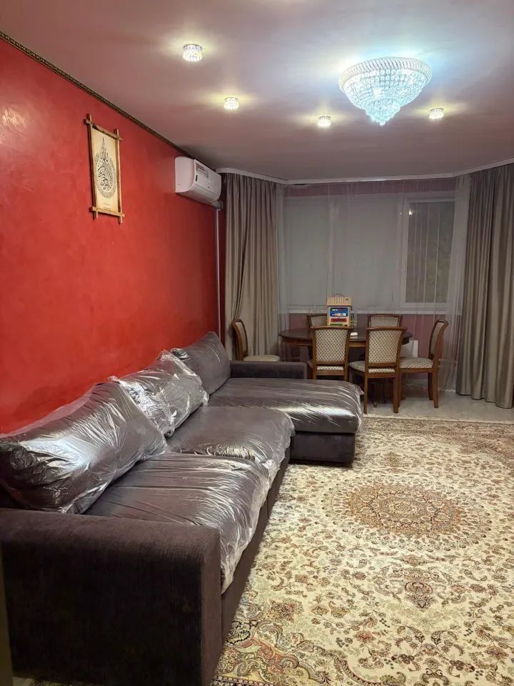 m. Levoberezhnaya: Apartment, 3-rooms