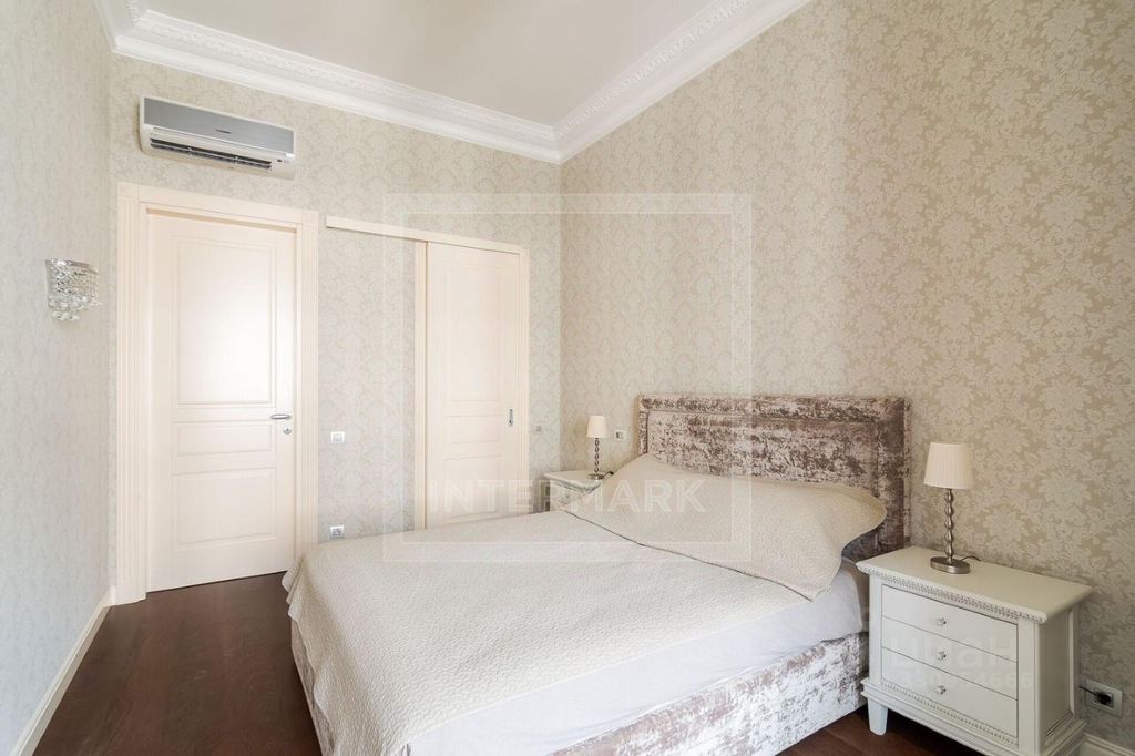 m. Kitay-gorod: Apartment, 3-rooms