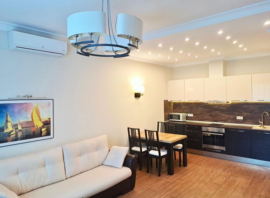 m. Opalikha: Apartment, 2-rooms