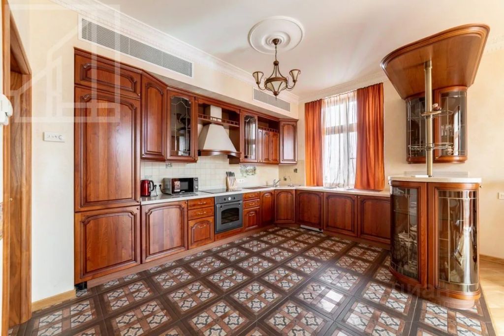 m. Kurskaya: Apartment, 4-rooms