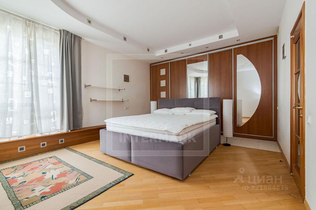 m. Smolenskaya: Apartment, 3-rooms