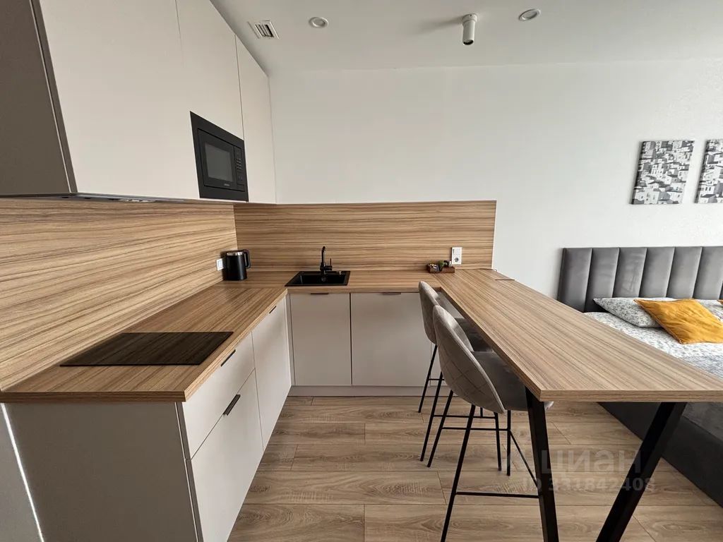m. Botanichesky sad: Apartment, studio