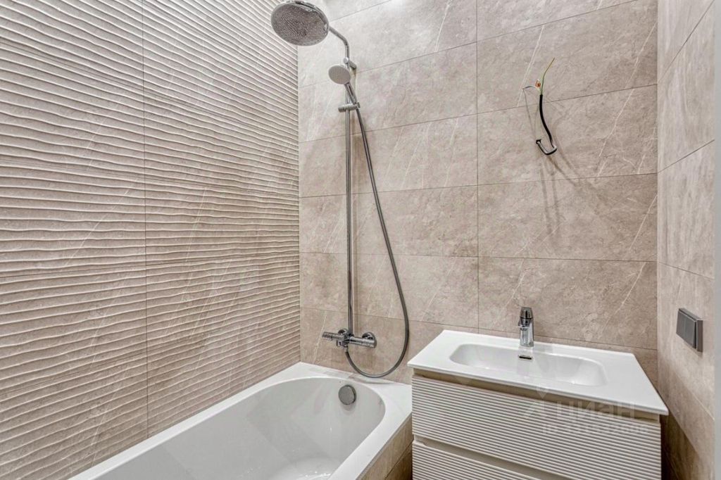 m. Aminyevskaya: Apartment, 3-rooms
