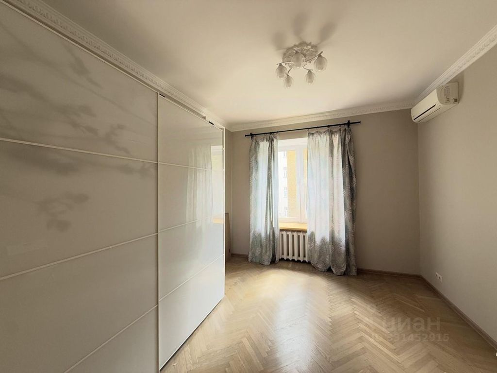m. Mayakovskaya: Apartment, 2-rooms