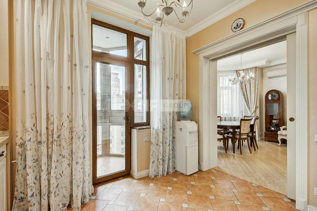 m. Lomonosovsky prospekt: Apartment, 3-rooms