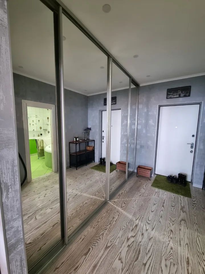 m. Rabochy Poselok: Apartment, studio