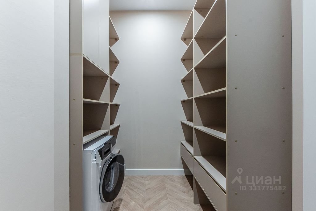 m. Krasnopresnenskaya: Apartment, 2-rooms