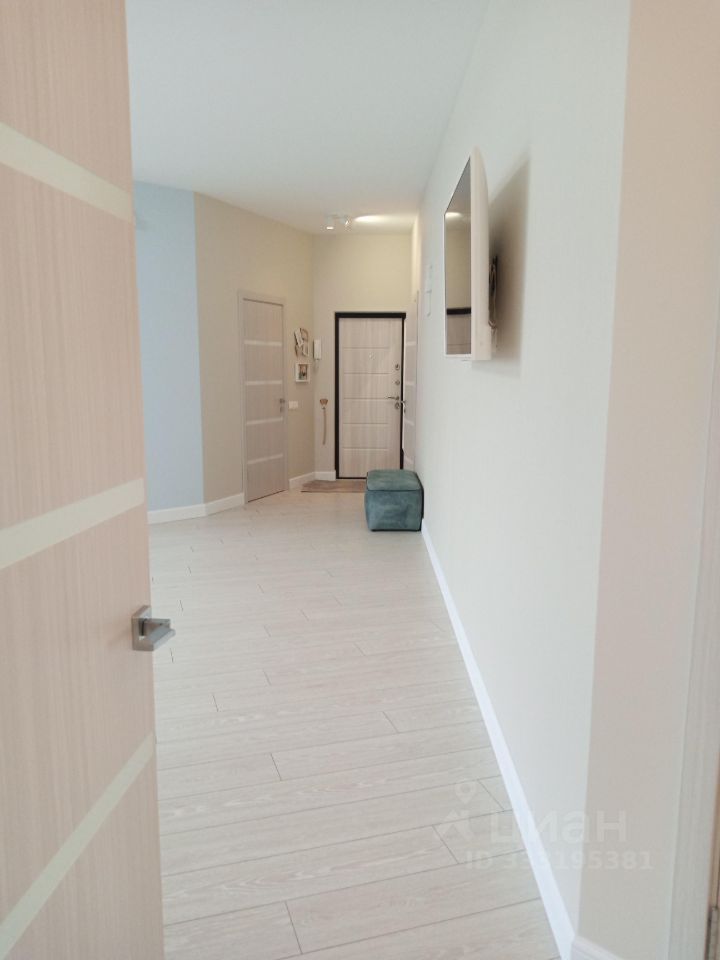 m. Saltykovskaya: Apartment, 3-rooms