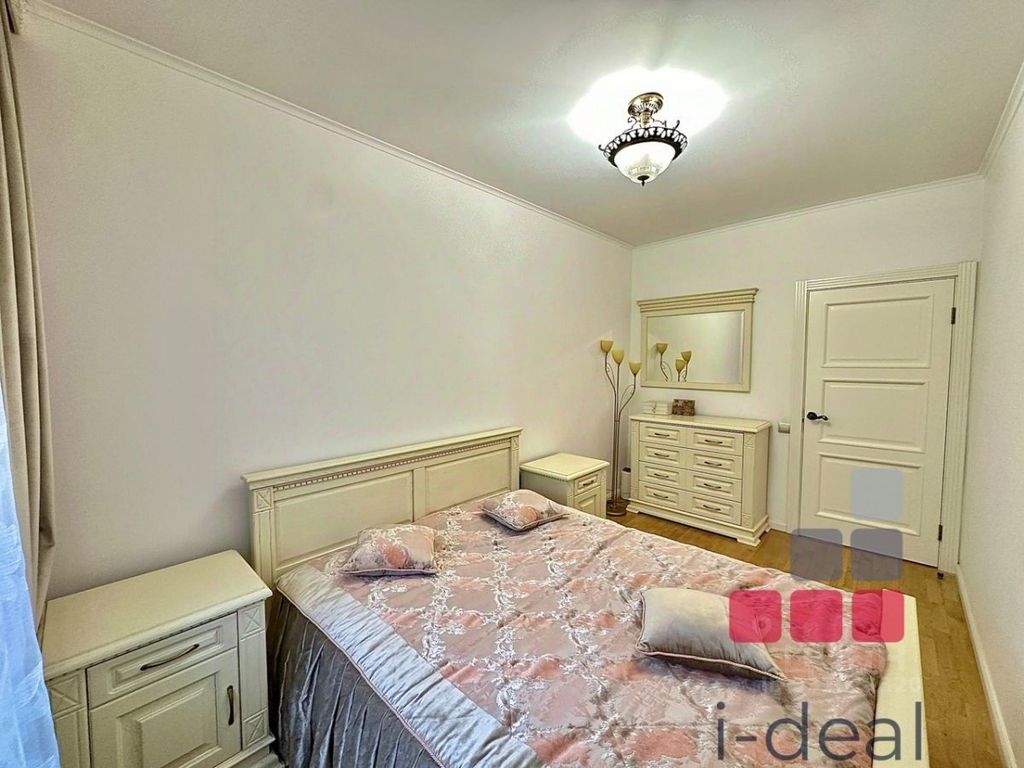 m. Ulitsa 1905 goda: Apartment, 2-rooms