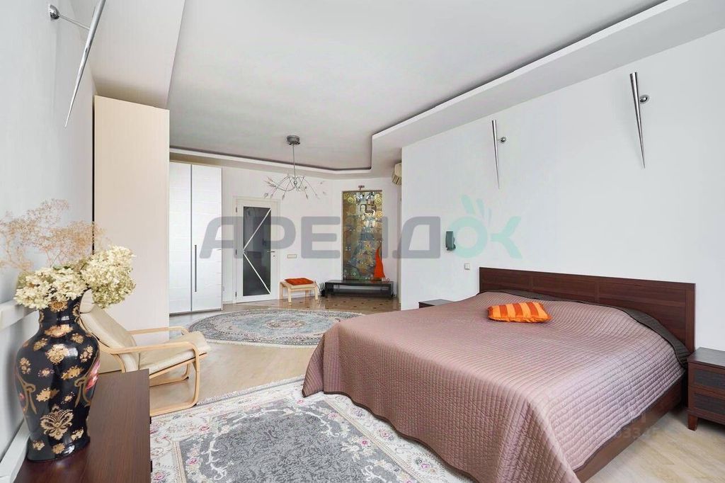m. Arbatskaya: Apartment, 4-rooms