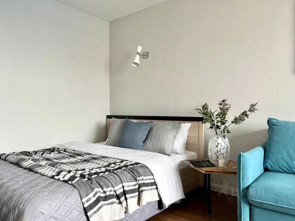 m. Ploschad trekh vokzalov: Apartment, 1-rooms