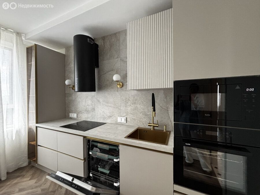 m. Ulitsa 1905 goda: Apartment, 2-rooms